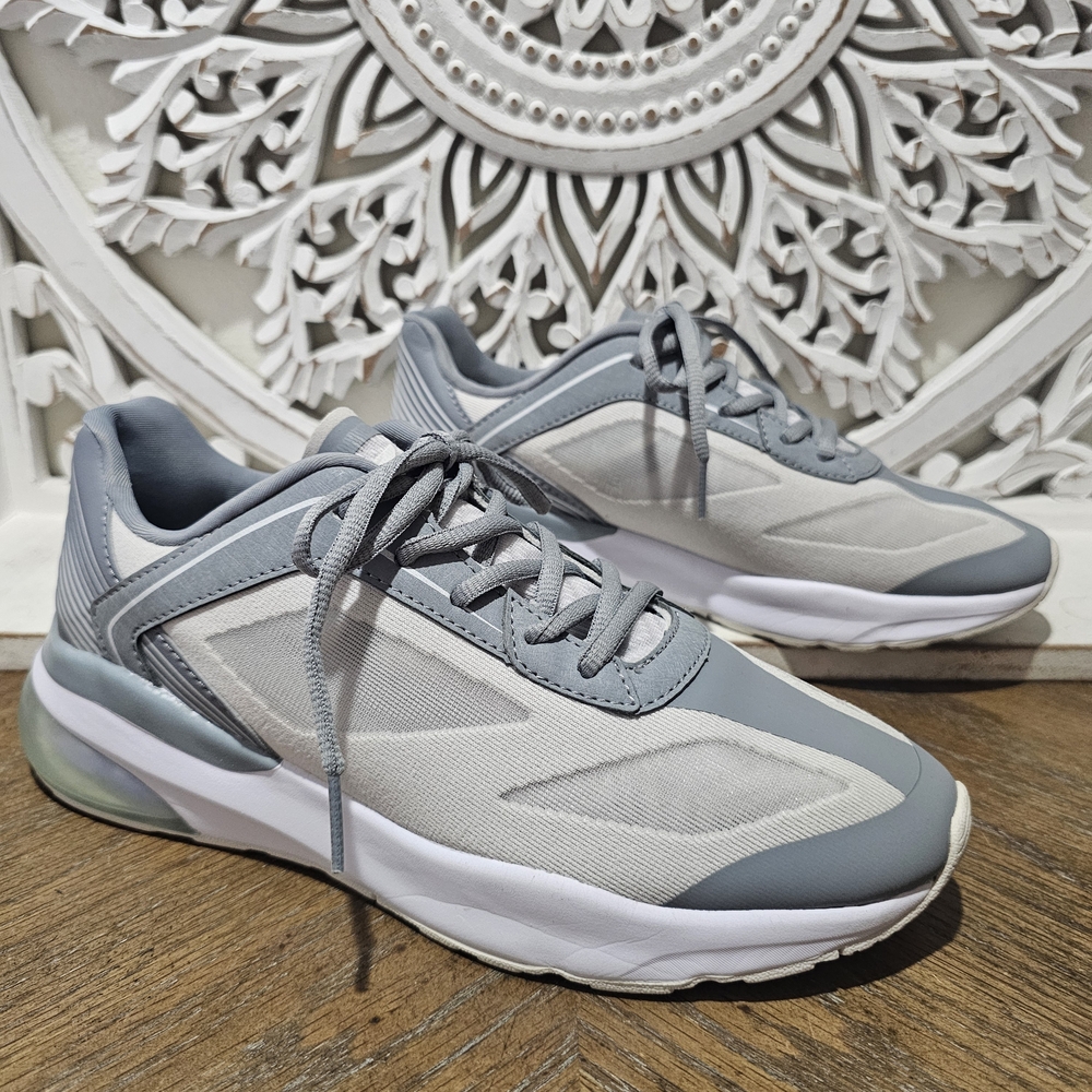 Fabletics Gray White Melrose Air Performance Athletic Sneaker Womens 8.5